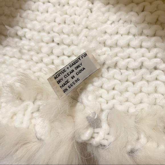 Georgiou Crochet Poncho w/ Fur Trim - Picture 4 of 4